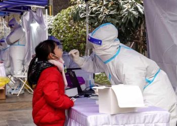 China notifica 207 nuevos casos de covid, 156 por contagio local