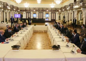 Presidente Luis Abinader se reúne con delegación de Qatar￼