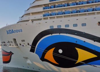 Crucero retenido en Lisboa por brote de COVID cancela su recorrido