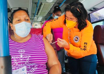 Defensa Civil ha vacunado a más de 700 mil personas contra Covid-19