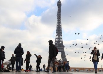 Francia avanza hacia el pasaporte de vacunación con el voto de los diputados