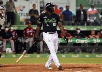 Pelotero dominicano es amonestado por recibir dinero de un aficionado