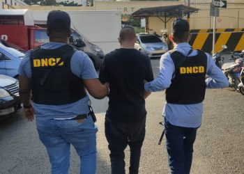 Apresan hombre vinculado al decomiso de 248 paquetes de cocaína en Barahona