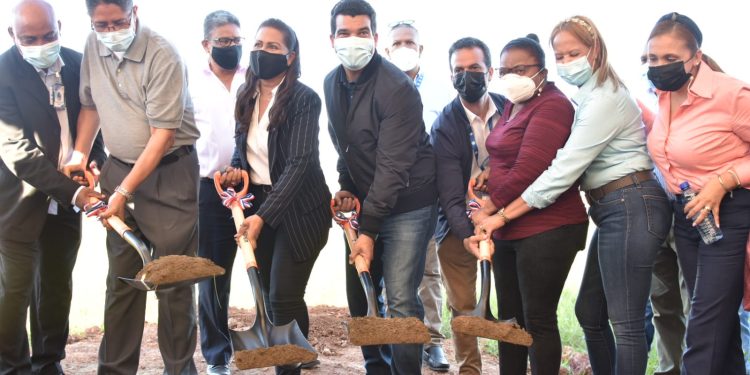 Director INAPA deja iniciado trabajos en provincia Duarte￼