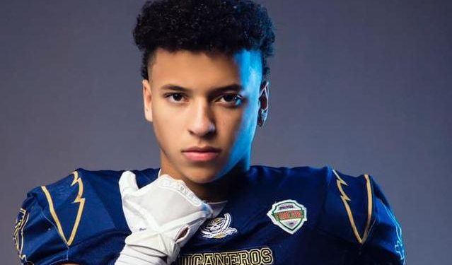 Joven Dominicano se destaca como Jugador de Fútbol Americano en México￼