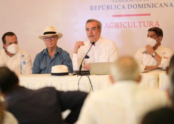 Abinader entrega RD$2 mil MM para Plan de Desarrollo Económico de San Juan