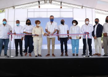 Abinader invierte más de RD$1,567 millones en Azua, Barahona y Bahoruco