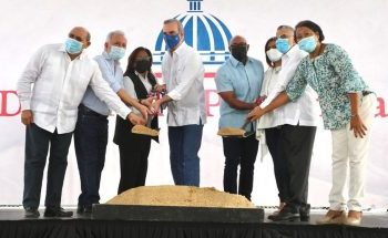 Presidente Abinader inicia construcción de Multiuso y 16 destacamentos policiales en SDE 