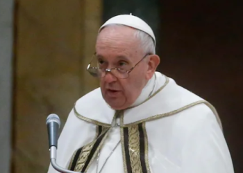 El papa afirma que pagar impuestos es señal de legalidad y justicia￼