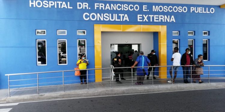 Director Moscoso Puello da recomendaciones a pacientes padecen epilepsia 