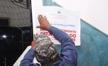 Interior y Policía aclara eliminación restricciones Covid-19 no influye horario expendio de bebidas   