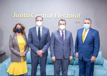 FINJUS respalda propuestas reforma a leyes electorales presentada por la JCE￼