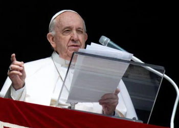 Con el «corazón desgarrado», el Papa pide ayuda para Ucrania y condena a los belicistas￼