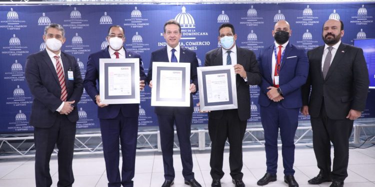 Reciben certificaciones ISO en cumplimiento regulatorio y antisoborno