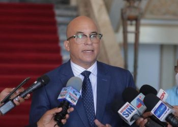 Director del Diecom y vocero de la Presidencia informa que la emisión de cada título de propiedad cuesta al Estado solo RD$3,570.87