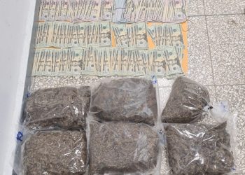 Policía y MP ocupan droga, dinero en efectivo y jeepeta al intervenir vivienda de SDE