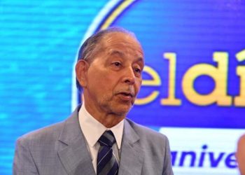 El periodista Huchi Lora, anunció su retiro de la dirección del programa El Día 