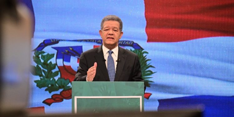 Leonel Fernández, expresidente de la República asegura el pueblo está pasando hambre