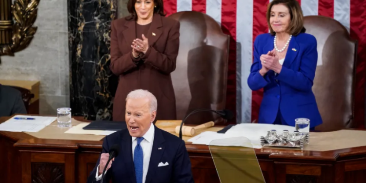 En medio de un complejo panorama, Biden entrega su primer discurso del Estado de la Unión