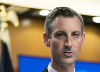 Departamento de Estado de EE.UU. expresa su disposición a «reconsiderar» algunas sanciones contra Venezuela, pero solo bajo específicas condiciones