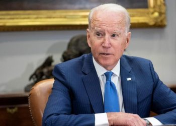 Biden presenta presupuesto para 2023 con impuesto a ricos