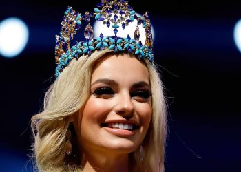 Polonia gana la corona de Miss Mundo 2021 en gala polémica