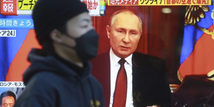 Japón introduce sanciones contra Putin, Lavrov y Medvédev