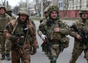 Rusia invade Ucrania: qué son los «bonos de guerra» y cómo ayudan