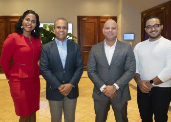 Hacia el éxito con magistral charla motivacional orientado para emprendedores