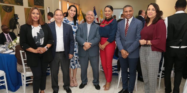 La Universidad Católica Santo Domingo realizó un encuentro con Líderes de Opinión  y Directores de Medios de Comunicación
