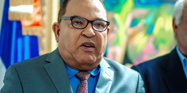 Cesar Cedeño saluda sometimiento del Ministerio Público a cabecilla invasores en Las Américas