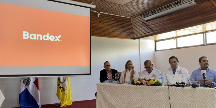 Fondo Avance Salud BANDEX financiará centros clínicos pequeños y medianos de todo el país