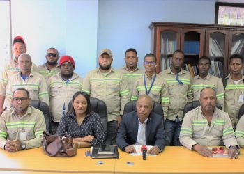 Denuncian represión contra más de 200 trabajadores en Empresa Contratista de EDEESTE