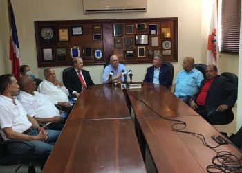 Anadegas explica a Domínguez Brito fallas observa en proyecto de modificación de la ley de Hidrocarburos