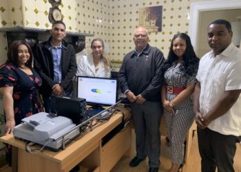 Instalan equipos biométricos en consulado de Amberes, Reino de Bélgica