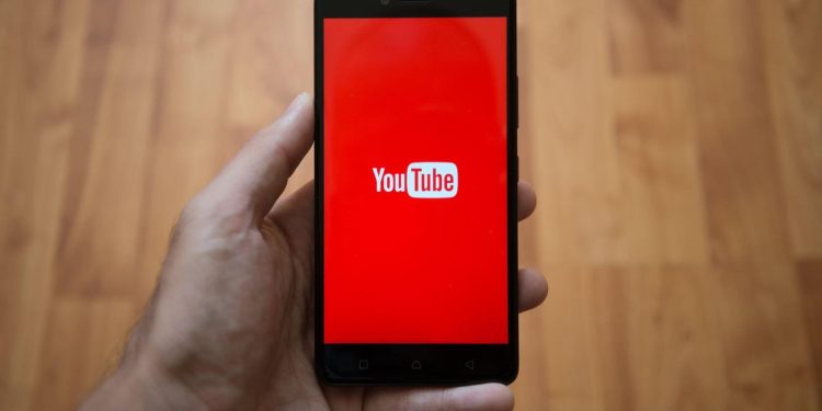 Google lleva la publicidad a los cortos de YouTube