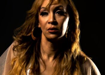 Merenguera Mery EMe presenta su nuevo sencillo «Quédate»