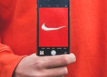Nike atribuye el crecimiento de los ingresos digitales a la demanda de las aplicaciones móviles