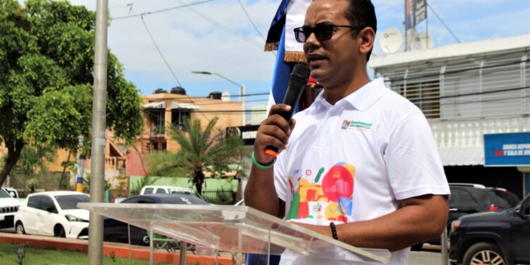Jhonatan Liriano, director de Comunicaciones de Manuel Jiménez, aspira a diputado por la circunscripción 3