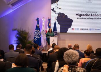 Instituto Nacional de Migración inaugura seminario internacional sobre migración laboral con conferencia magistral sobre los efectos de la pandemia del COVID-19 en los mercados de trabajo, a cargo del economista y politólogo Jürgen Weller