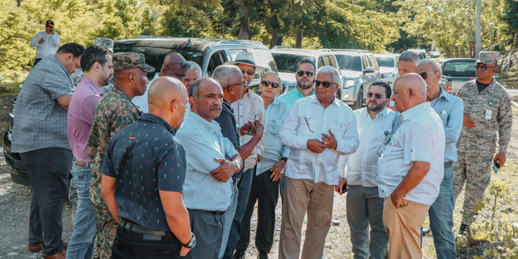 Gobierno reitera compromiso económico y social con terrenos del Estado