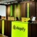 Shopify añade una herramienta de colaboración para conectar a las marcas con los creadores de contenidos