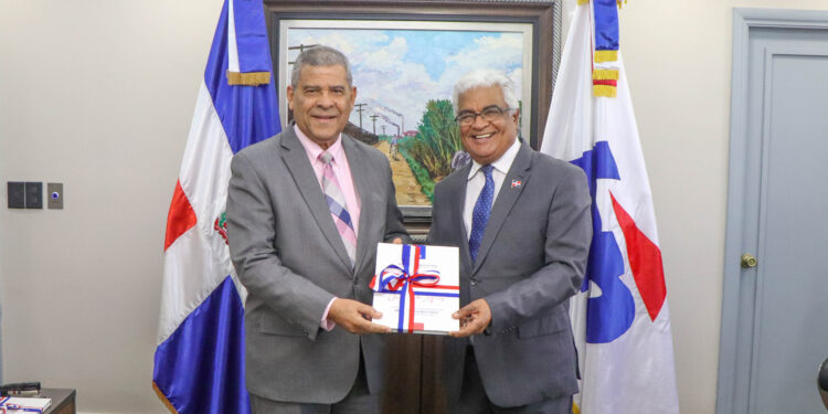 Bienes Nacionales y Ministerio de Administración Pública continúan en los trabajos de proceso de fusión