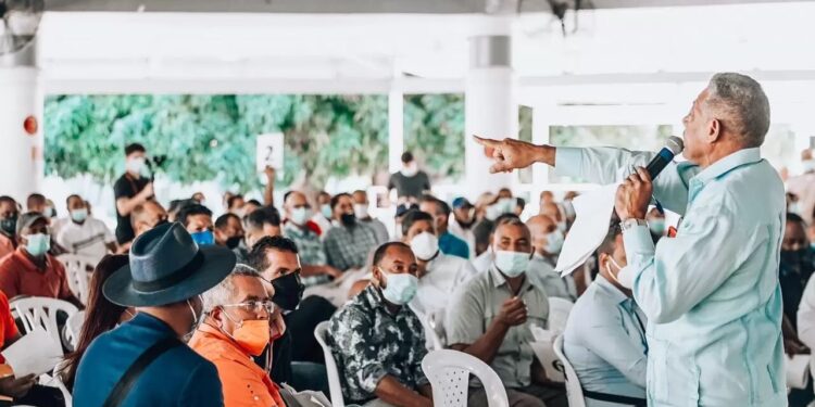 Bienes Nacionales subastará vehículos, partes y mobiliarios