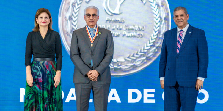 ETED OBTIENE “ORO A LA CALIDAD”, ALCANZANDO ALTOS NIVELES DE EFICIENCIA, TRANSPARENCIA Y POR MEJORAR SUS INDICADORES DE DESEMPEÑO, BASADOS EN LA EXCELENCIA