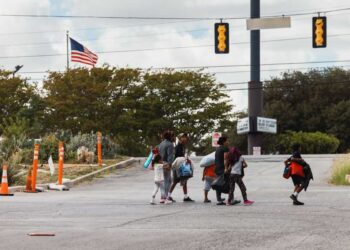 Los estados con políticas inclusivas para los inmigrantes: licencias de conducción, educación y salud