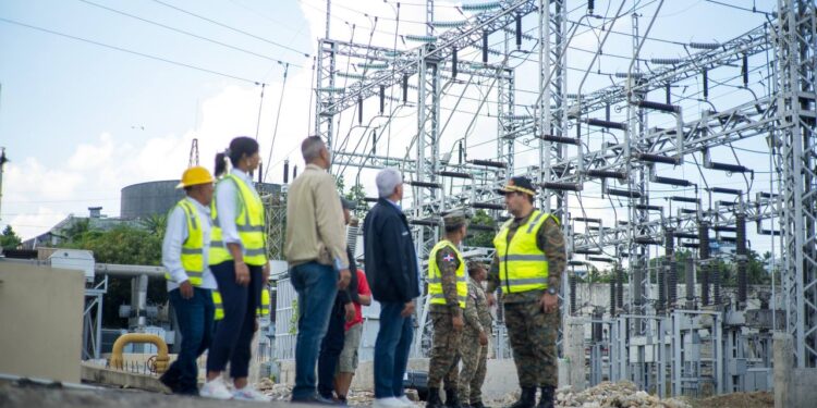 TRABAJOS DE PREVENCIÓN Y MANTENIMIENTO DE REDES ELÉCTRICAS DE ETED Y DISTRIBUIDORAS PERMITIERON MANTENER ANOCHE UN BUEN SERVICIO ELÉCTRICO, A PESAR DE LAS PRECIPITACIONES