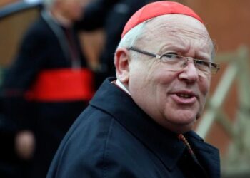 Cardenal francés admite haber abusado sexualmente de una adolescente hace 35 años