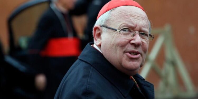 Cardenal francés admite haber abusado sexualmente de una adolescente hace 35 años