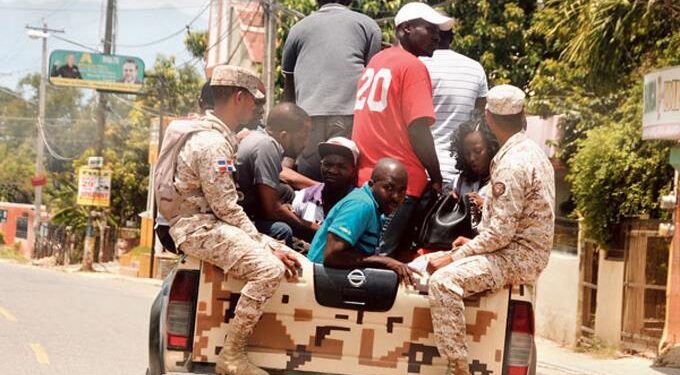Sacerdotes en Dajabón deploran forma en que se realizan las repatriaciones de haitianos